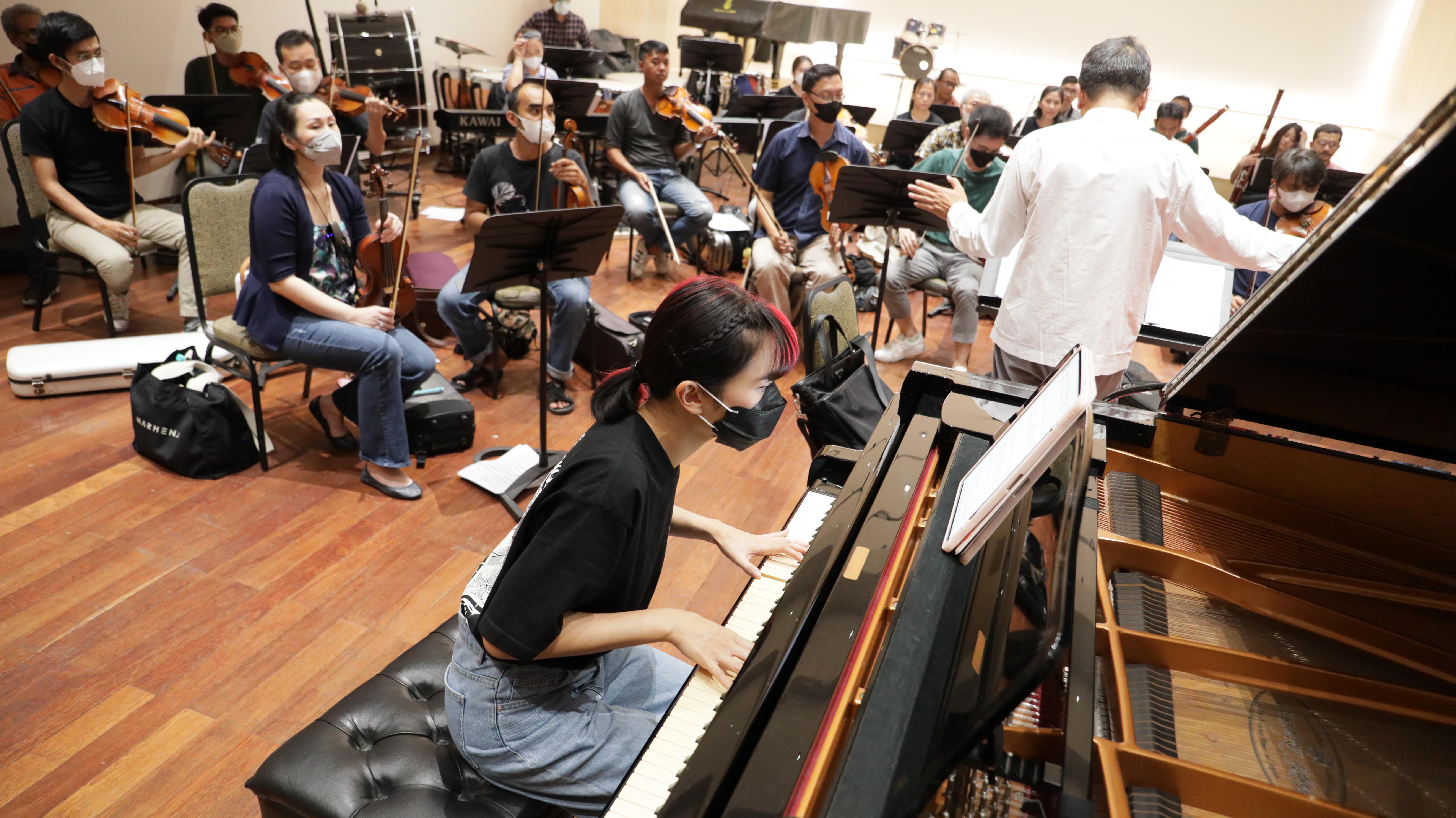 Isyana Sarasvati Latihan Jelang Konser Simfoni untuk Bangsa 2022