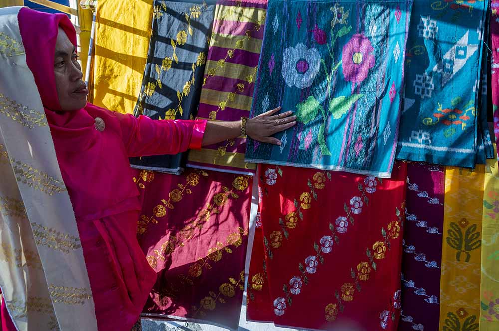 Festival Tenun Donggala