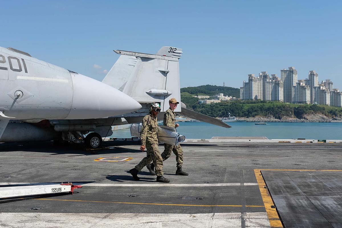 Kapal Induk AS Singgah di Korea Selatan