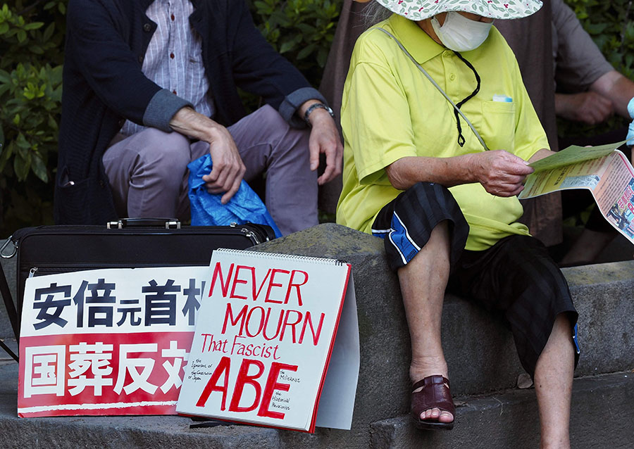 Telan Biaya Rp179 Miliar, Proses Pemakaman Shinzo Abe Diprotes  