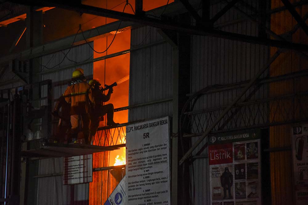 Kebakaran Pabrik Plastik di Deli Serdang