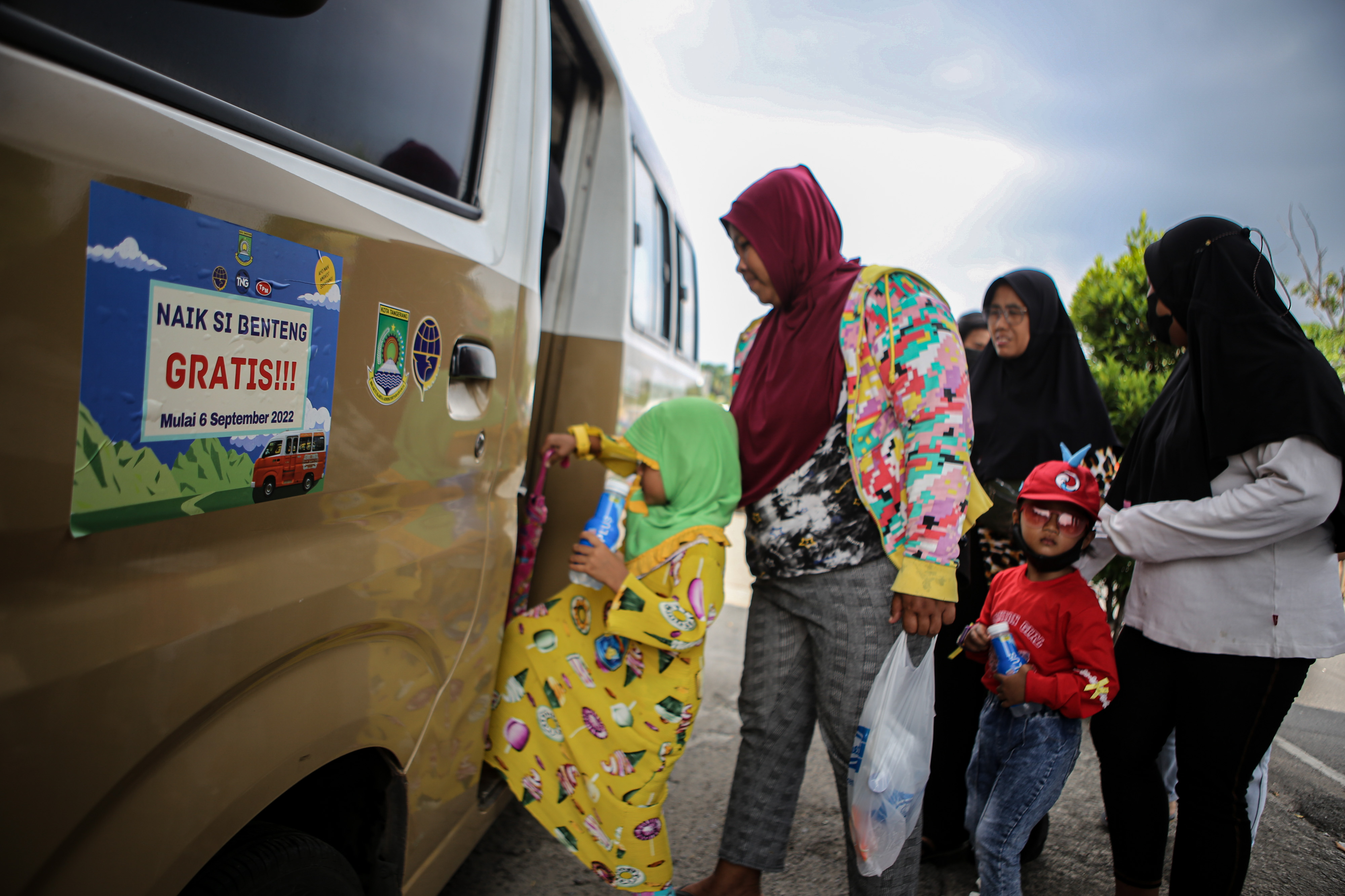 Naik Angkutan Umum Gratis di Tangerang