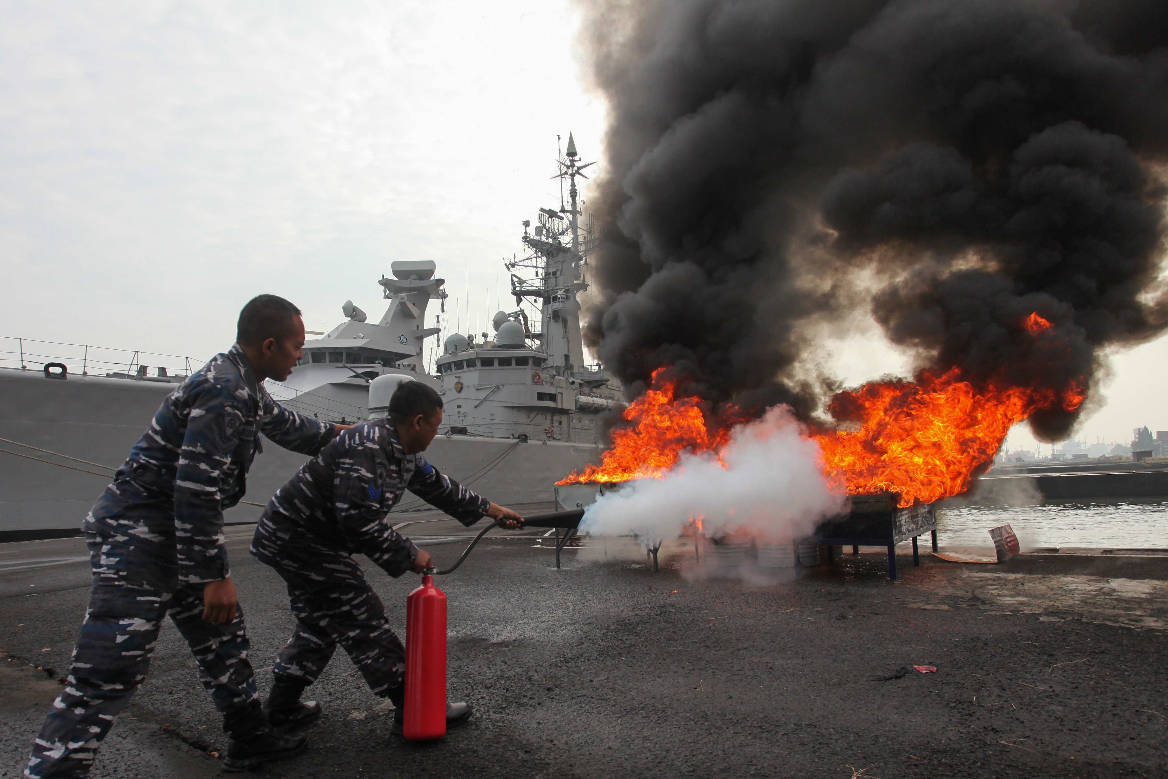 Latihan Pertahanan Pangkalan Armada Siaga