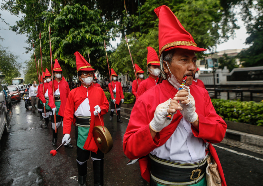 Pergantian Prajurit Jaga Kraton Yogyakarta
