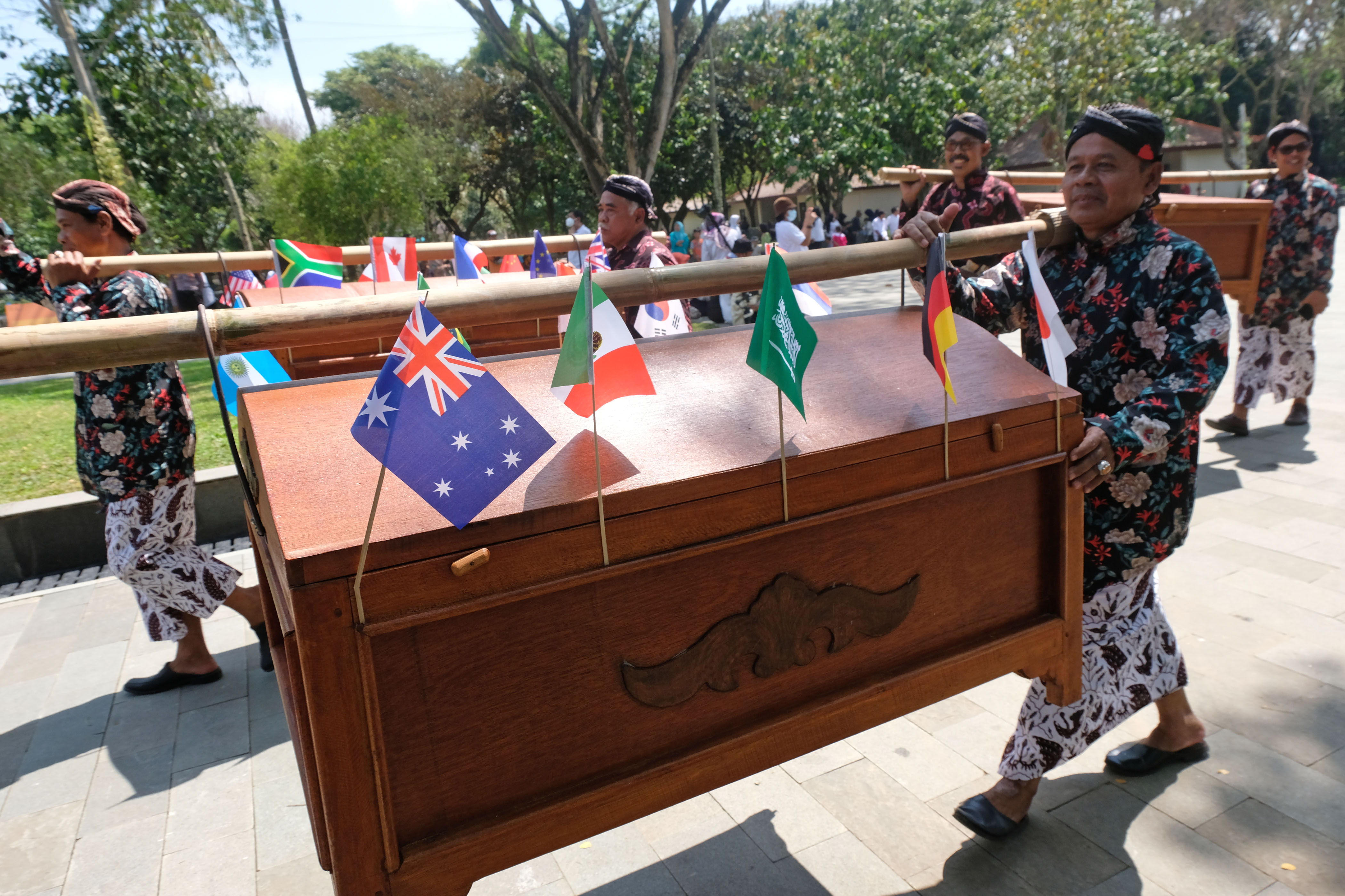 Kirab Budaya G20 di Borobudur