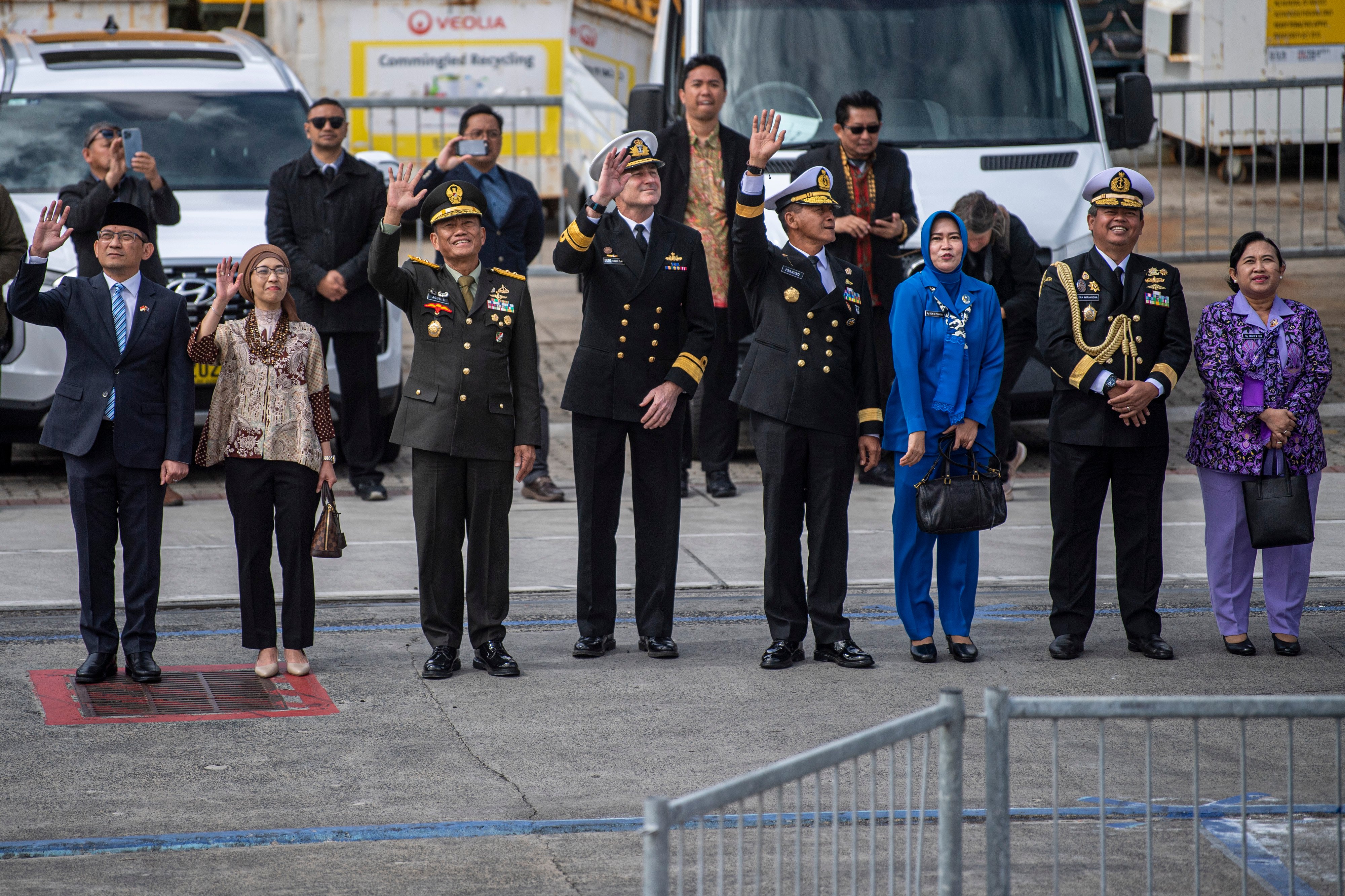 KRI Bima Suci Bertolak Menuju Cairns Australia