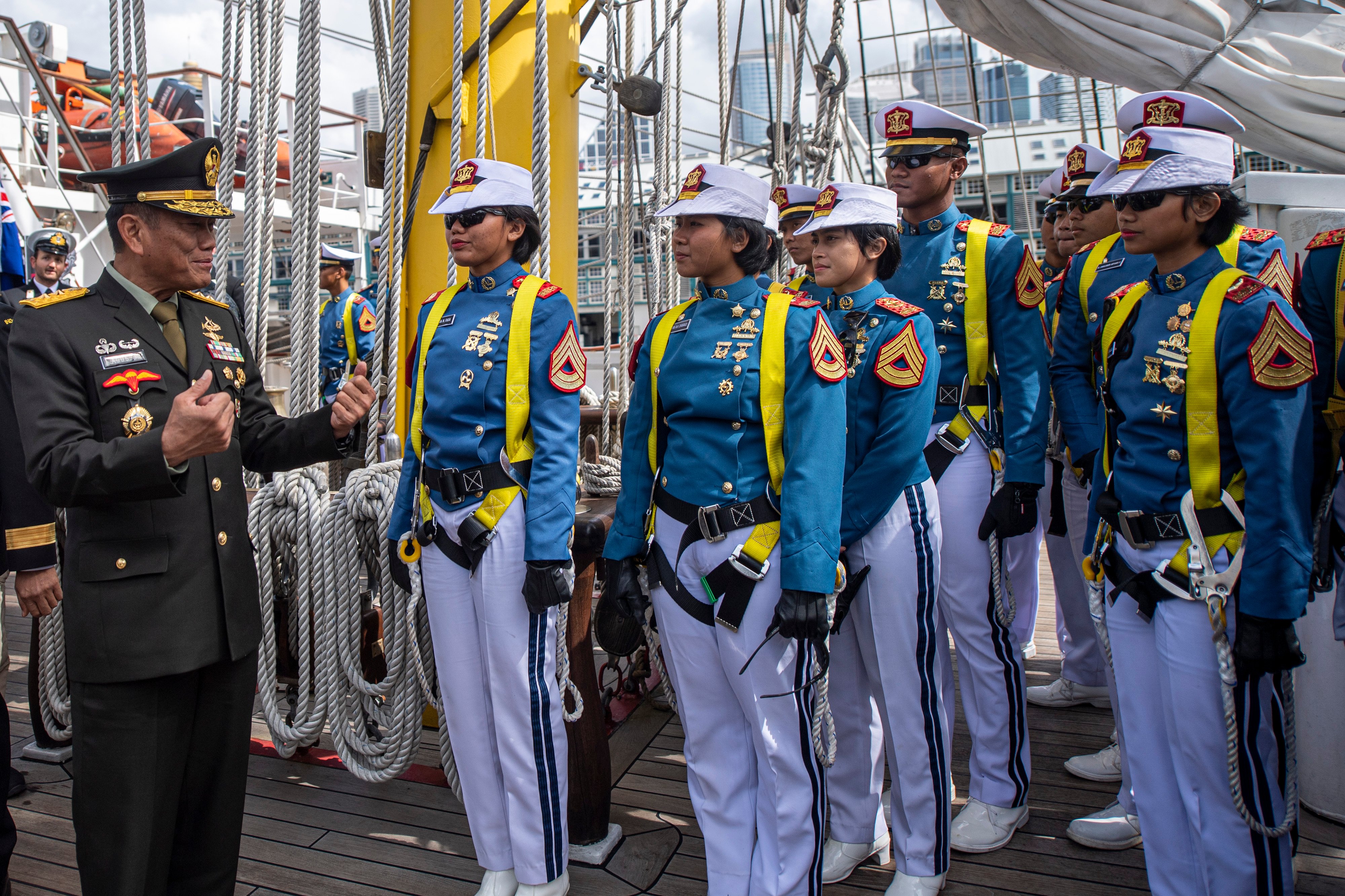 KRI Bima Suci Bertolak Menuju Cairns Australia