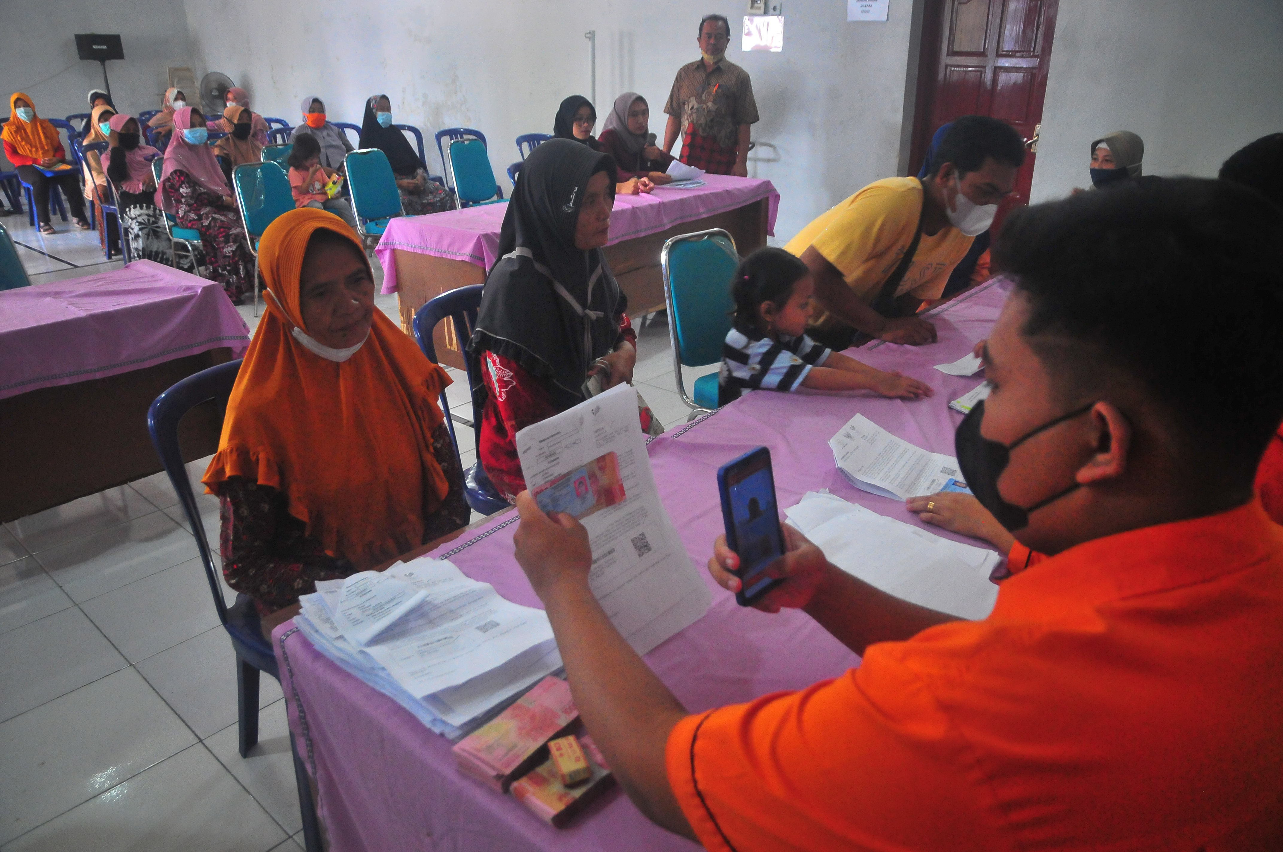 Penyaluran BLT BBM di Kudus