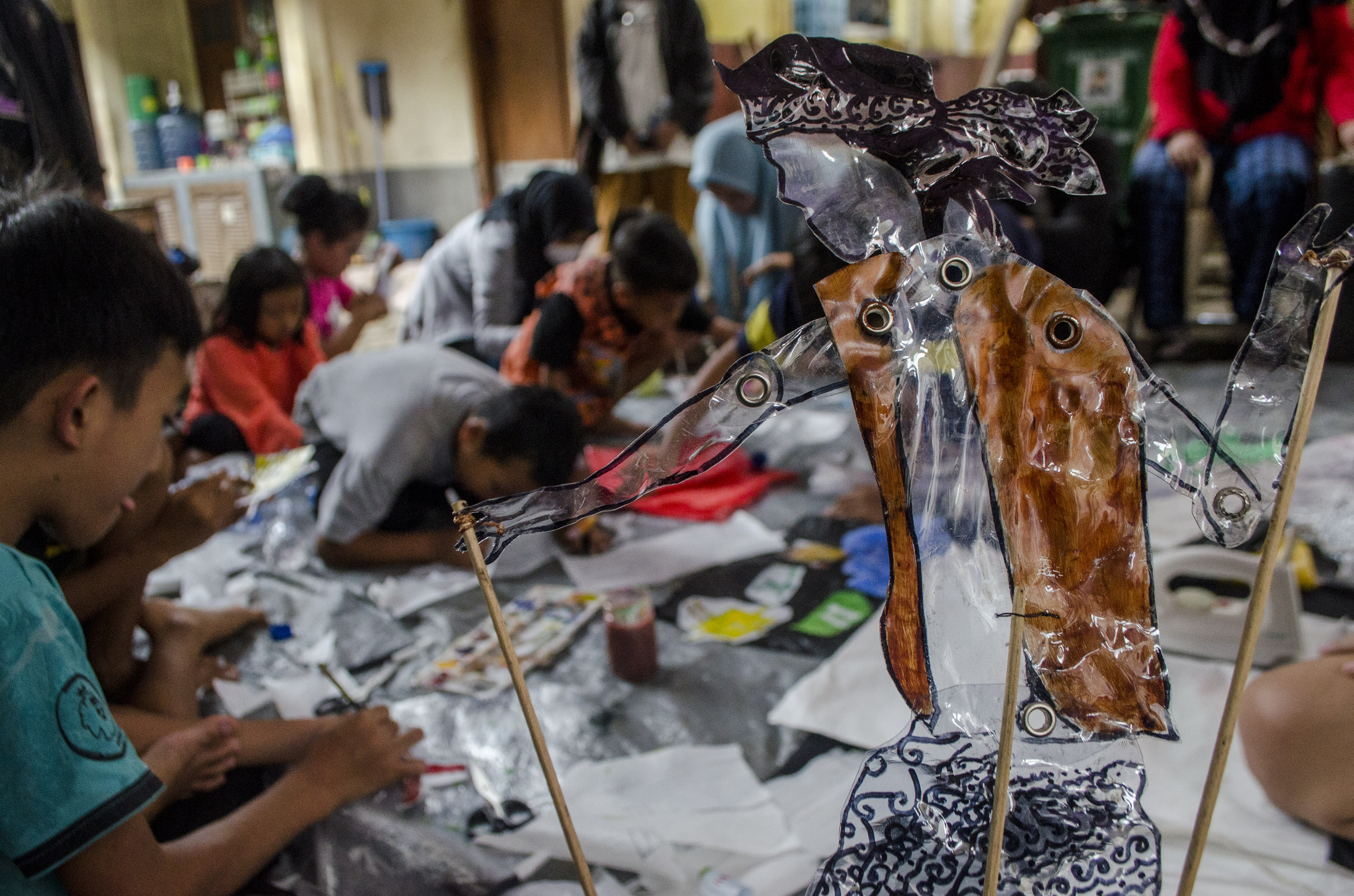 Lokakarya Pembuatan Wayang Plastik