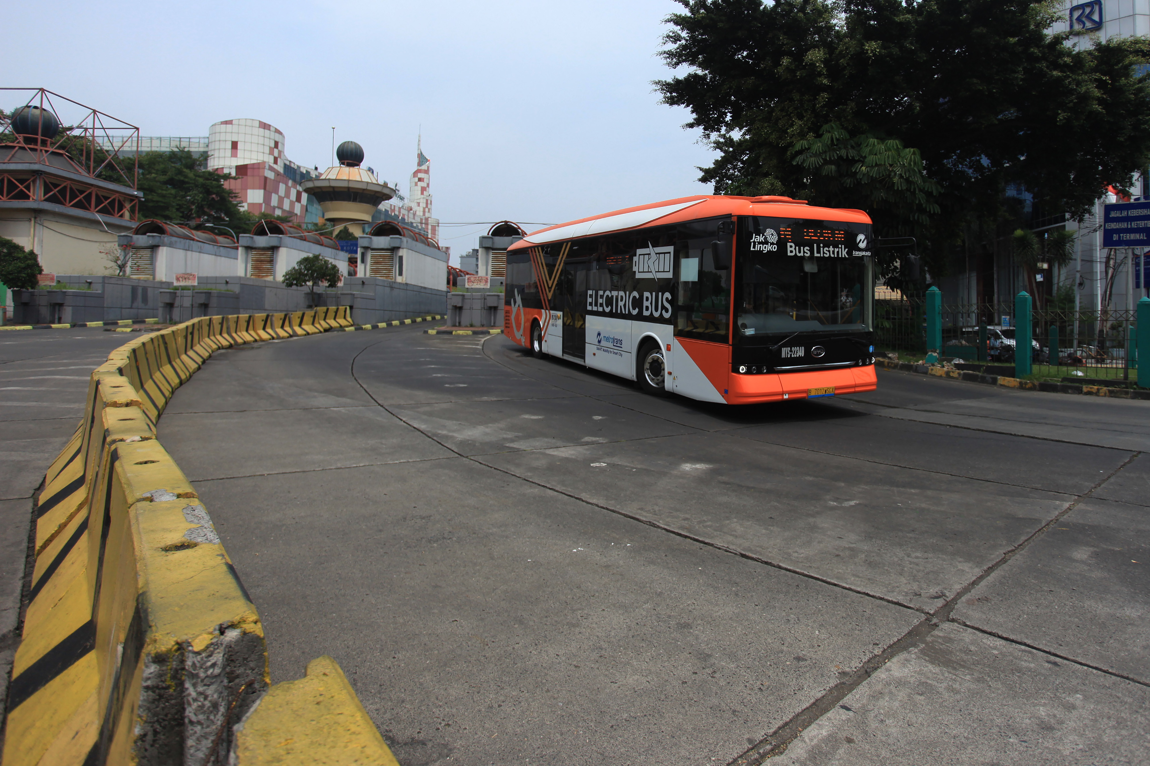 Rencana Penambahan 100 Unit Bus Listrik Transjakarta
