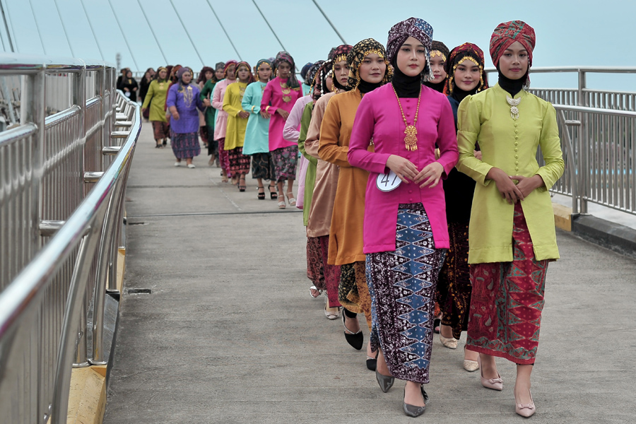 Parade Tengkuluk Di Festival Batanghari