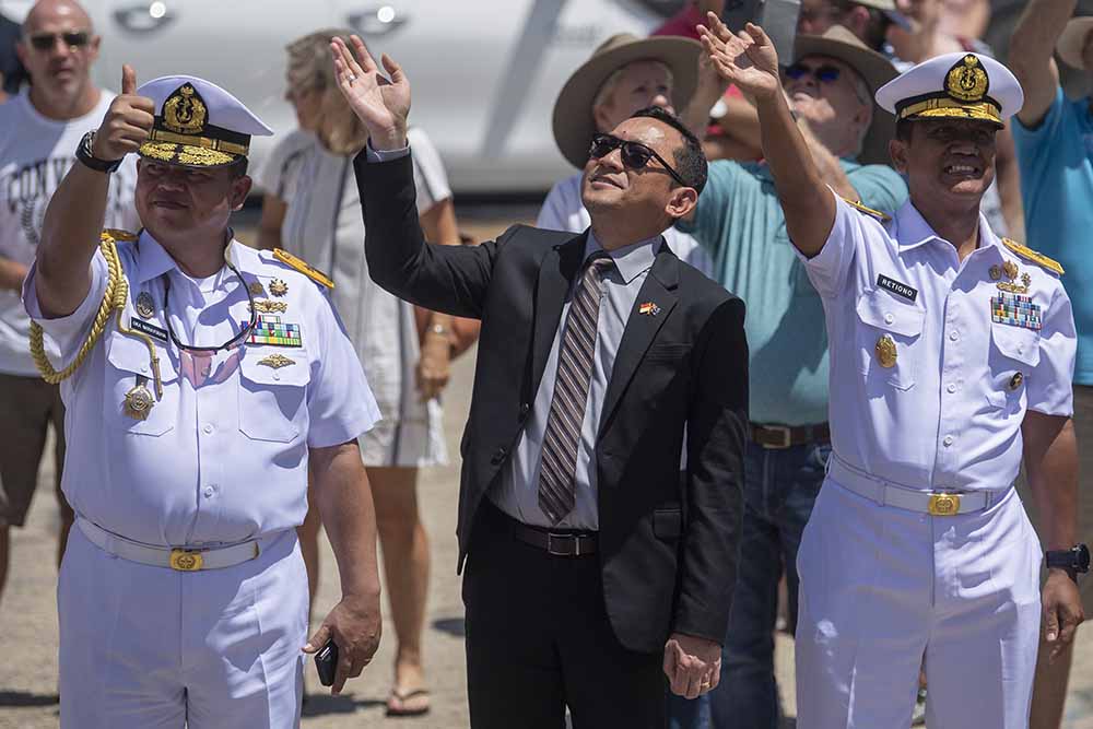 KRI Bima Suci Bertolak Menuju Darwin