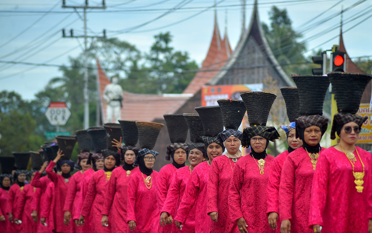  Pawai Rang Solok Baralek Gadang