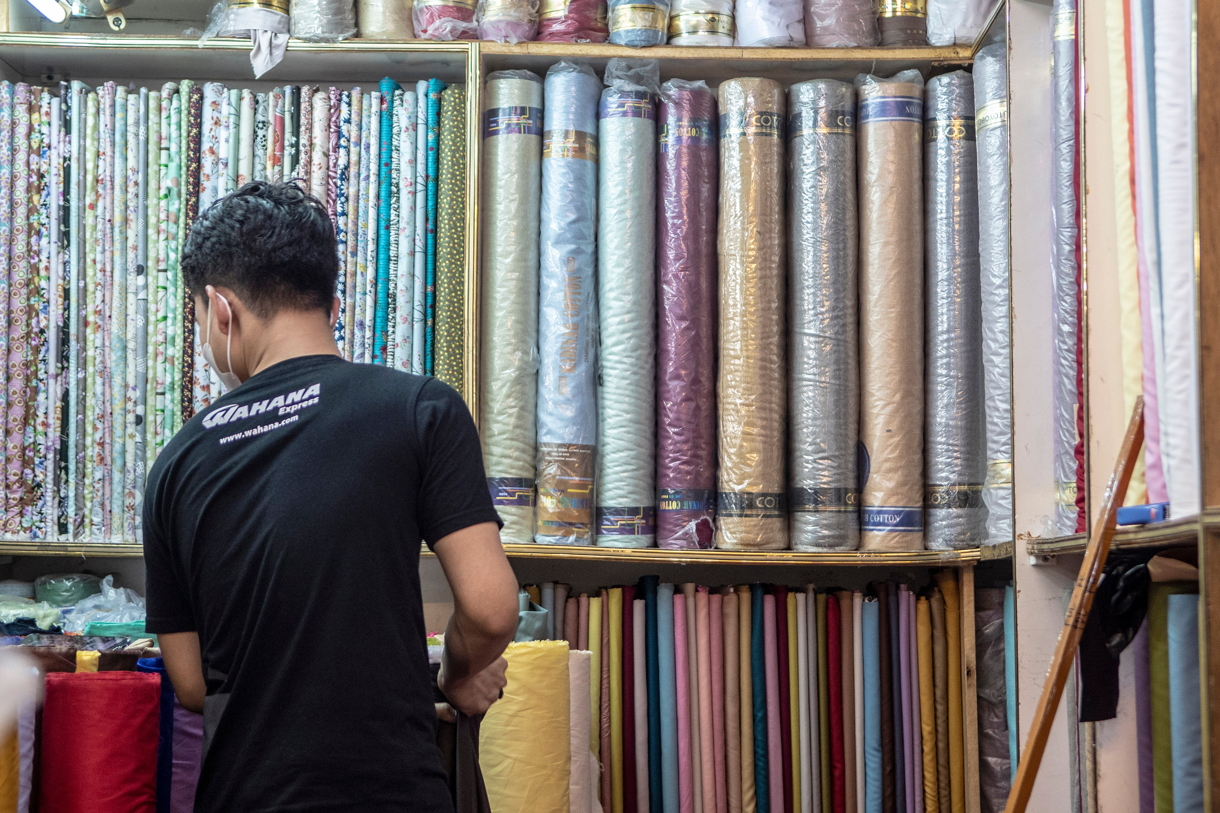 Ekspor Produk Kain Indonesia Naik