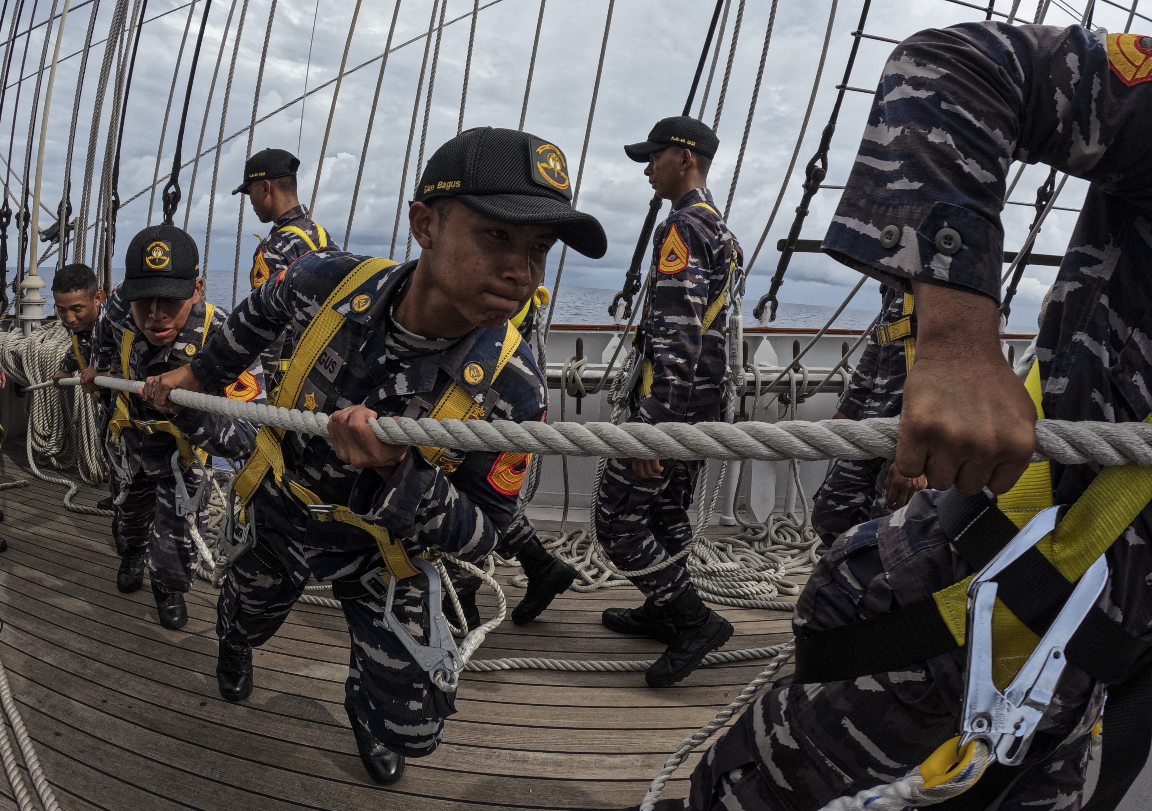 Peran Layar KRI Bima Suci di Laut Arafuru
