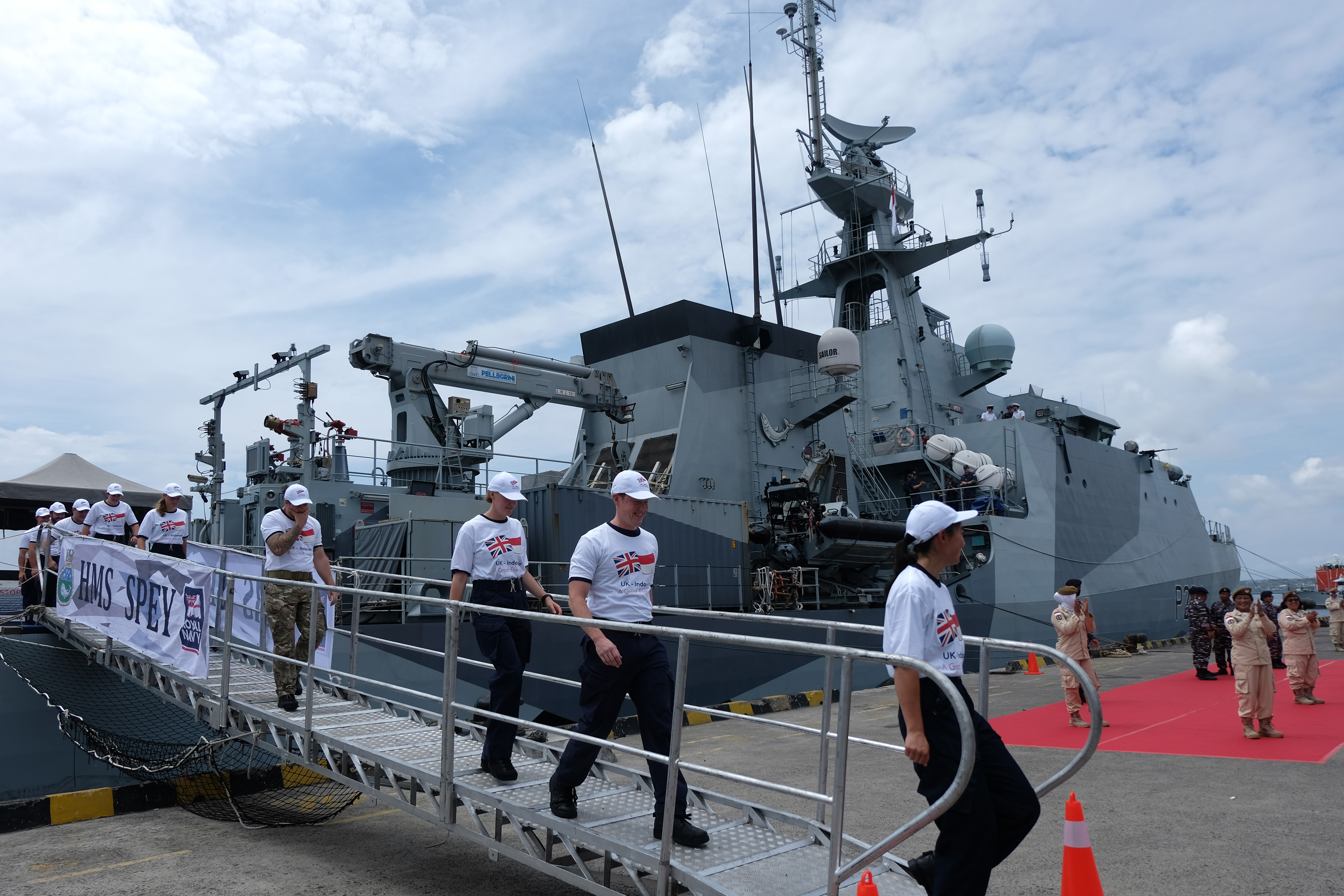 Kunjungan Kapal Angkatan Laut Kerajaan Inggris di Bali
