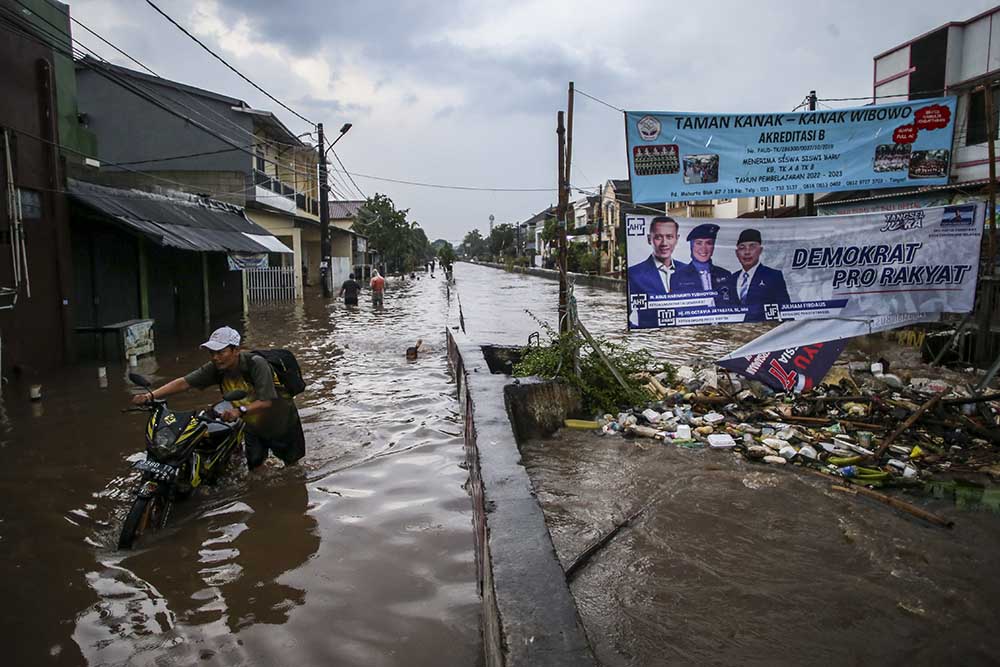 Banjir Akibat Tanggul Jebol