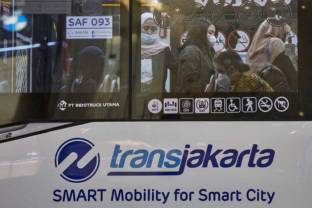 Perpanjangan Jam Operasional Bus Trans-Jakarta