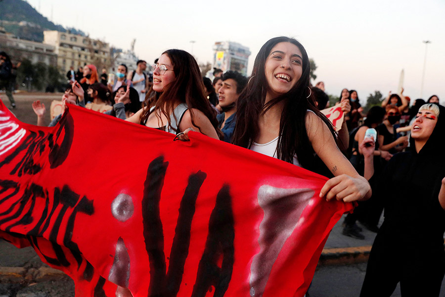Tetap Menuntut Konstitusi Baru Walau Kalah di Referendum