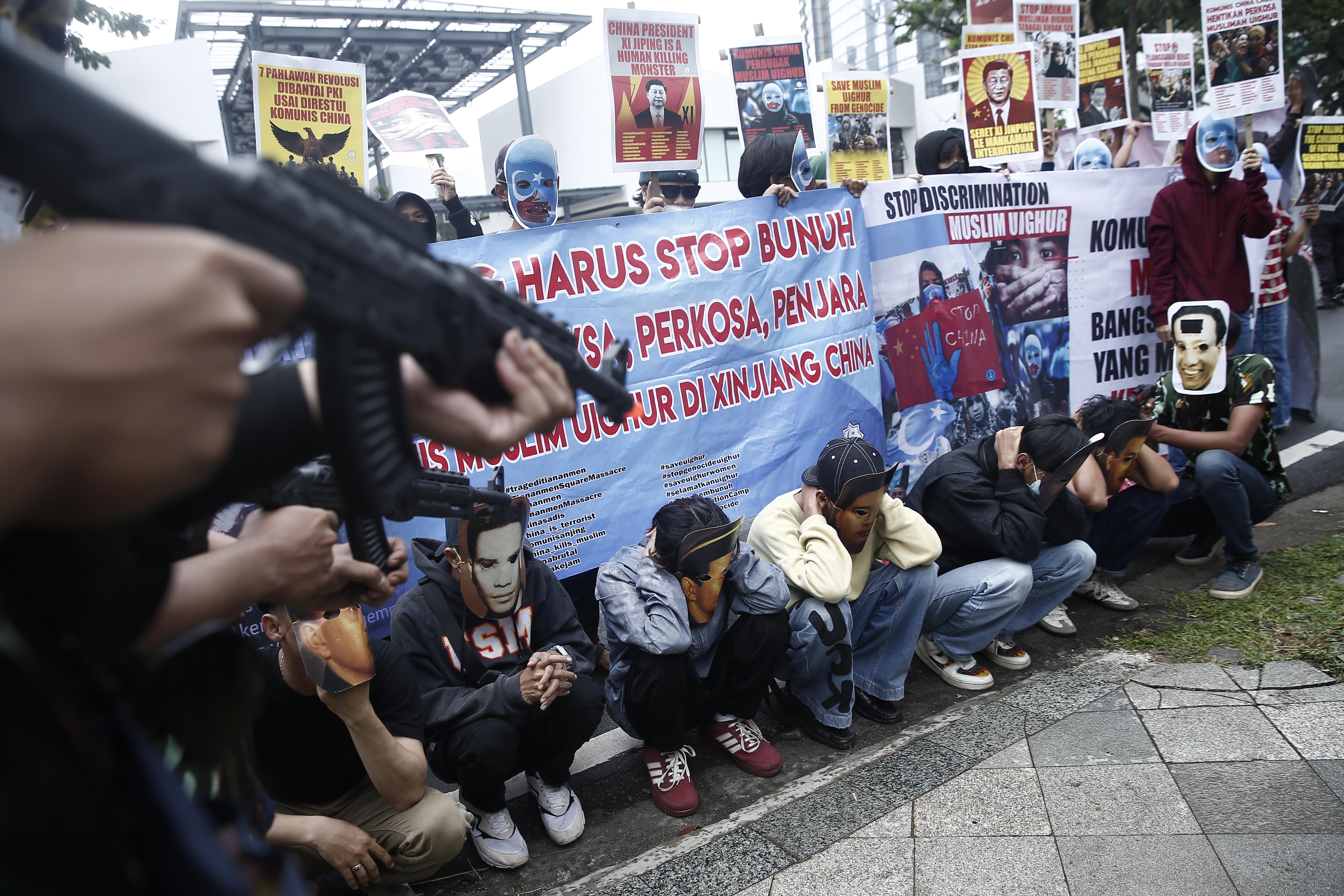 Aksi Hentikan Kekerasan 