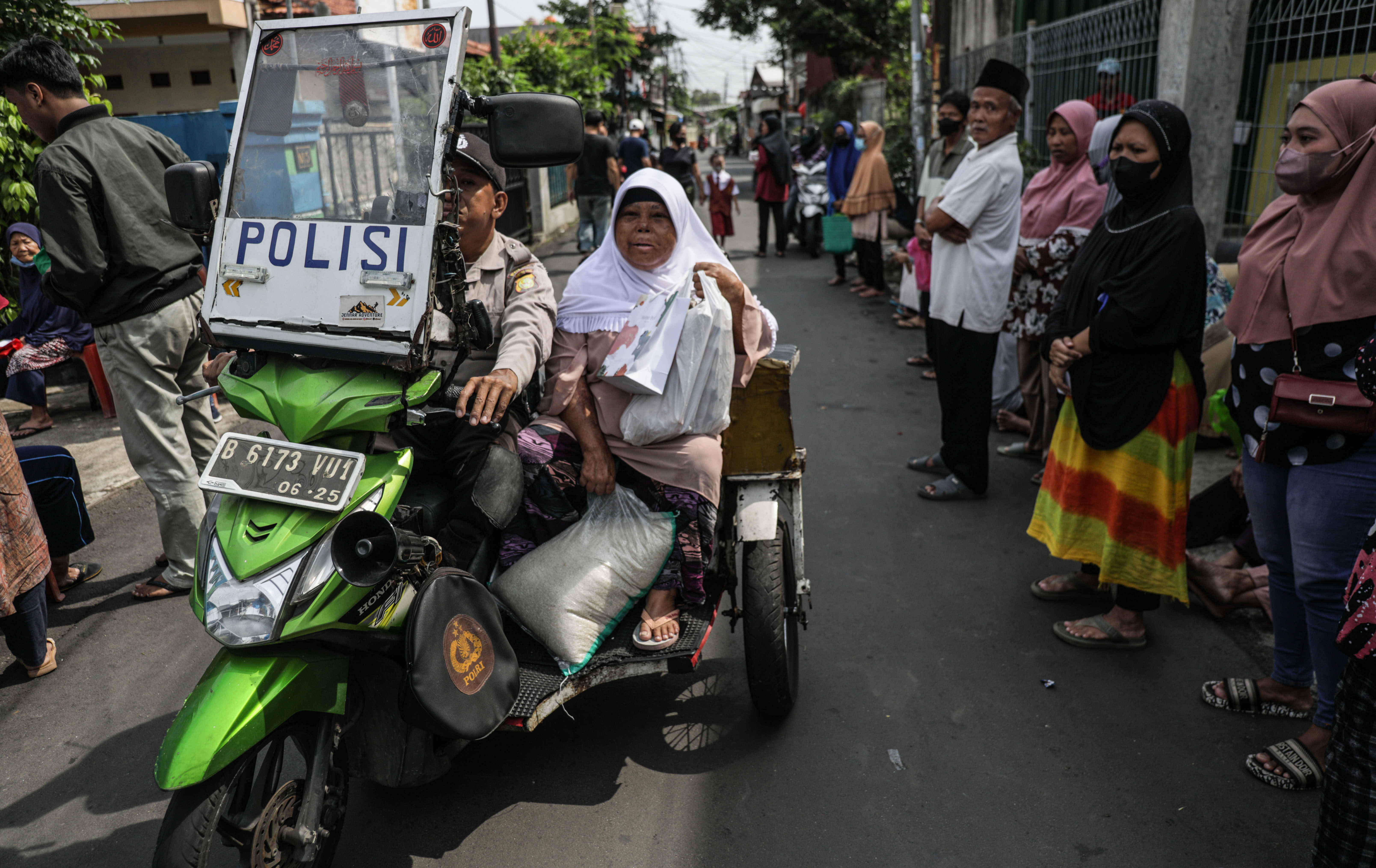 Penyaluran Bantuan Pangan Non Tunai di Tangerang 