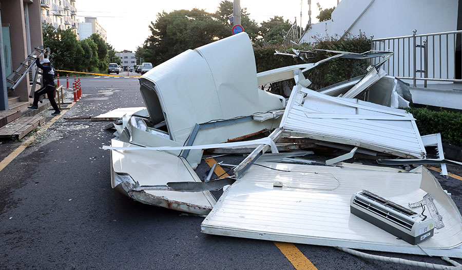 Topan Hinnamnor Hantam Busan dan Jeju di Korea Selatan