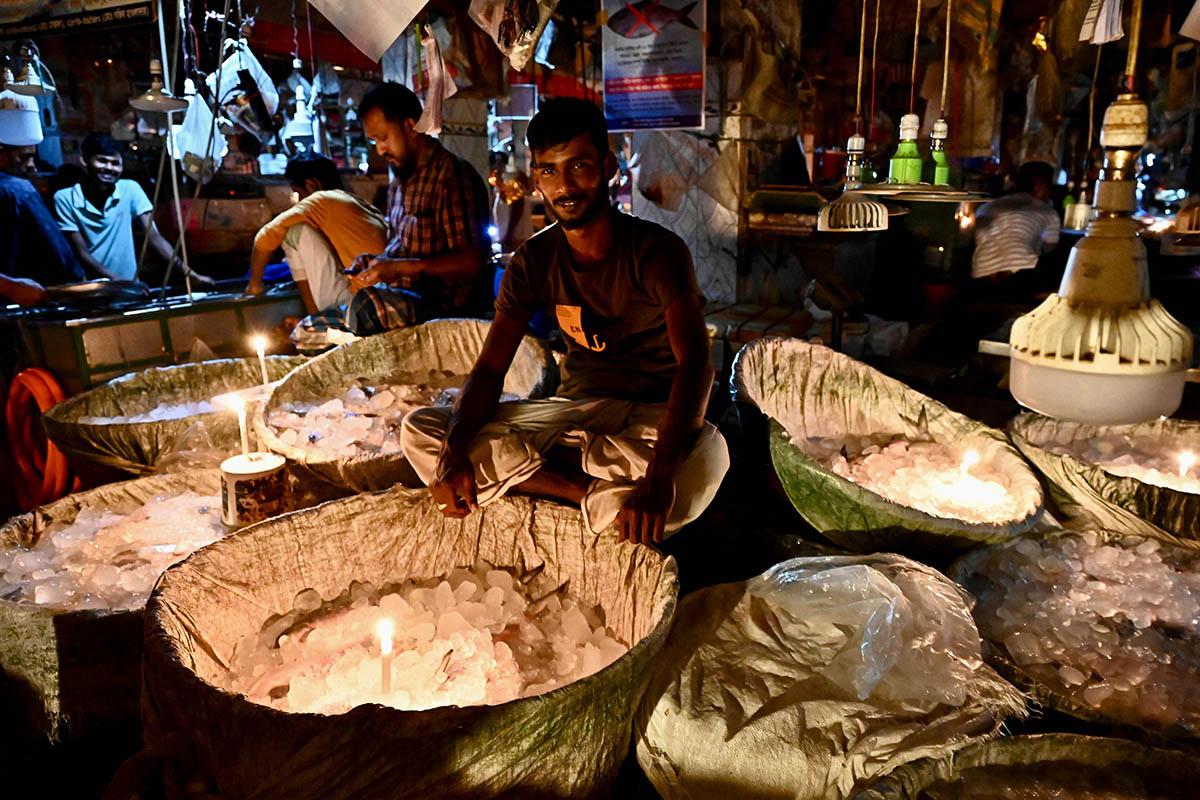 Bangladesh Krisis Listrik, 130 Juta Warga Terdampak Pemadaman