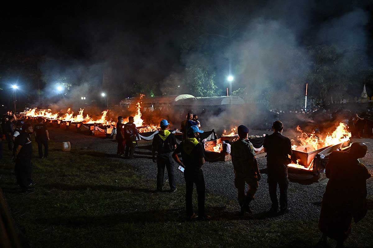 Kremasi Massal Korban Pembantaian Pusat Penitipan Anak