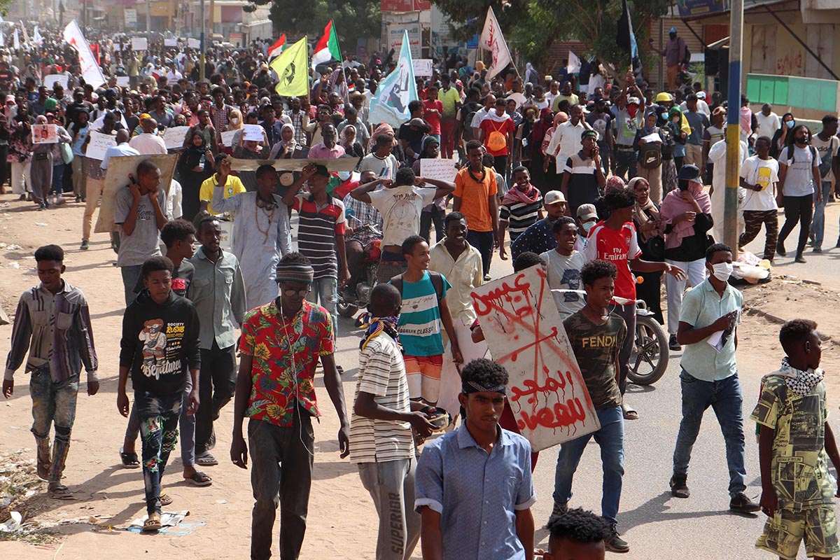 Masyarakat Tuntut Pemerintahan Sipil di Sudan