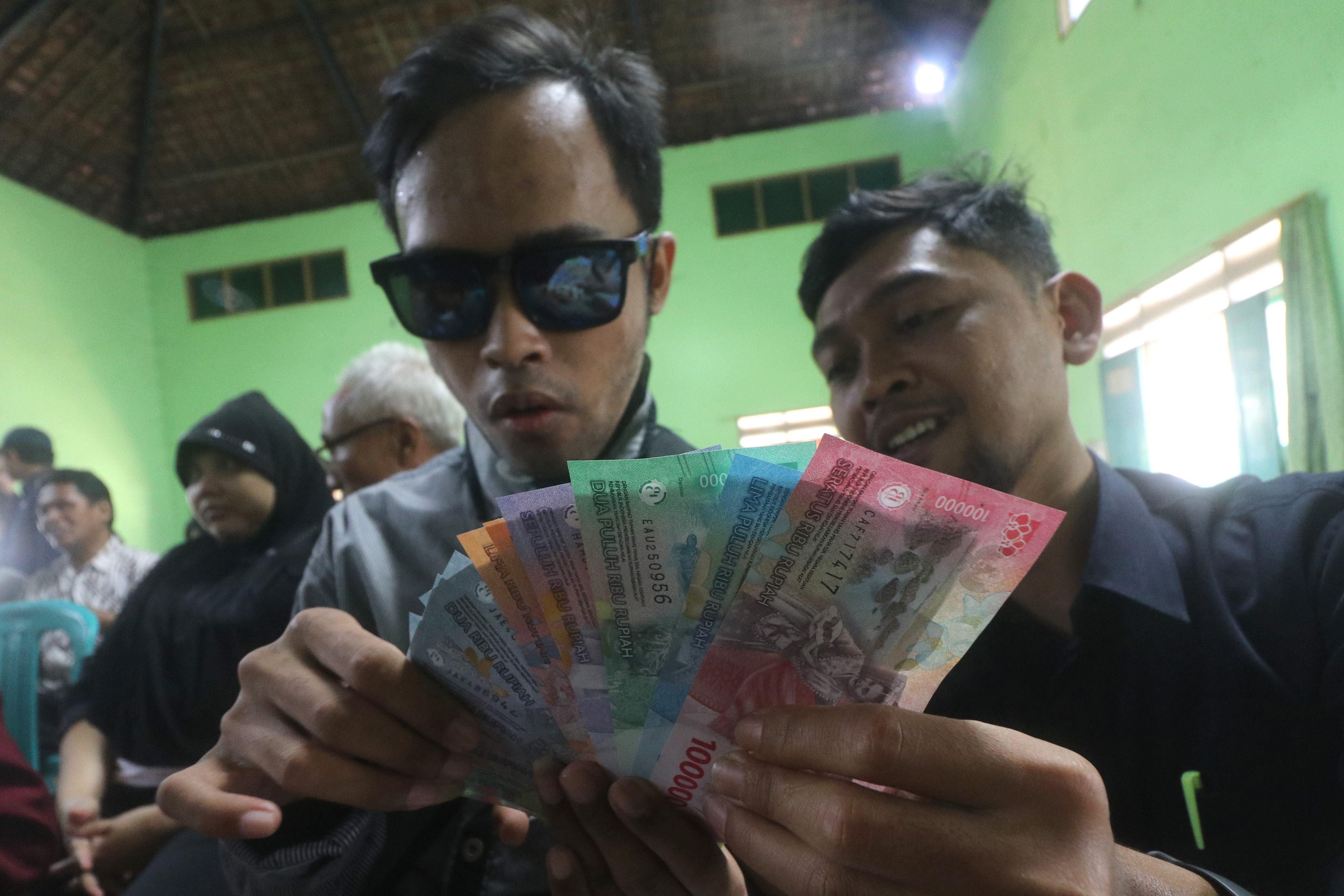 Sosialisasi Keaslian Uang Rupiah Kepada Tuna Netra