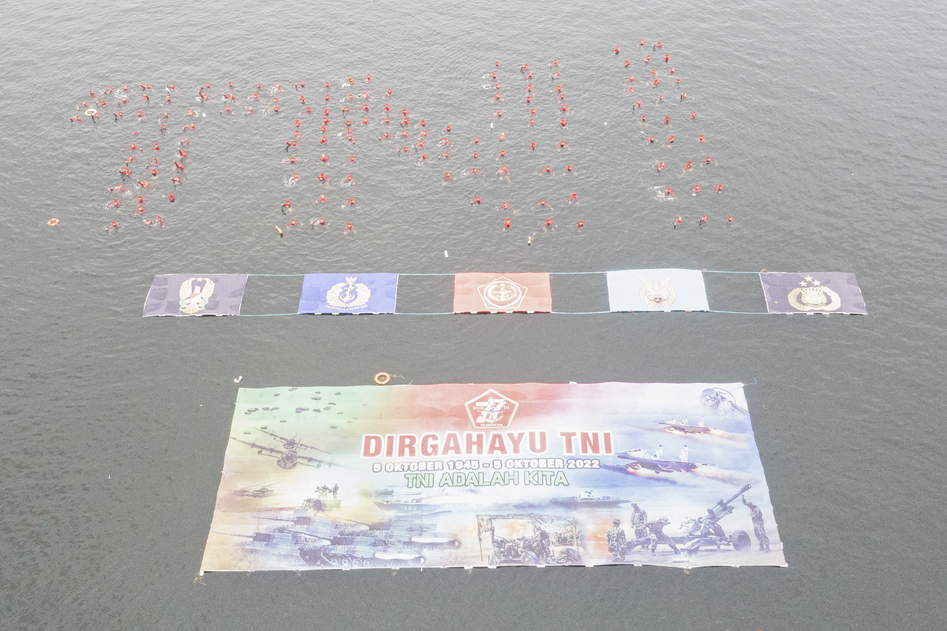 Water Trappen HUT ke-77 TNI