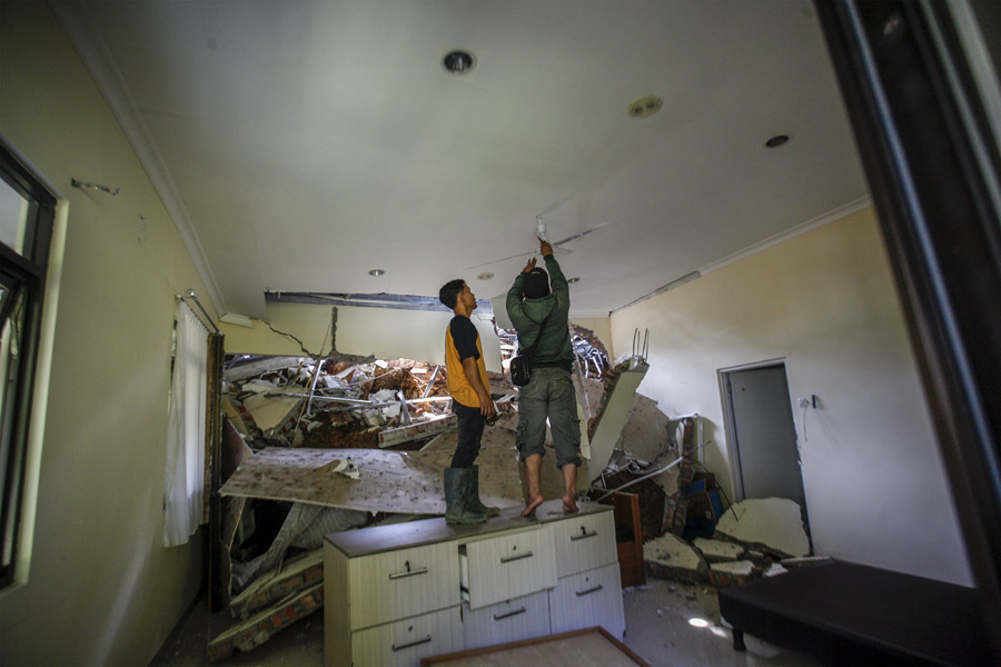 Bencana Longsor Di Kabupaten Bogor