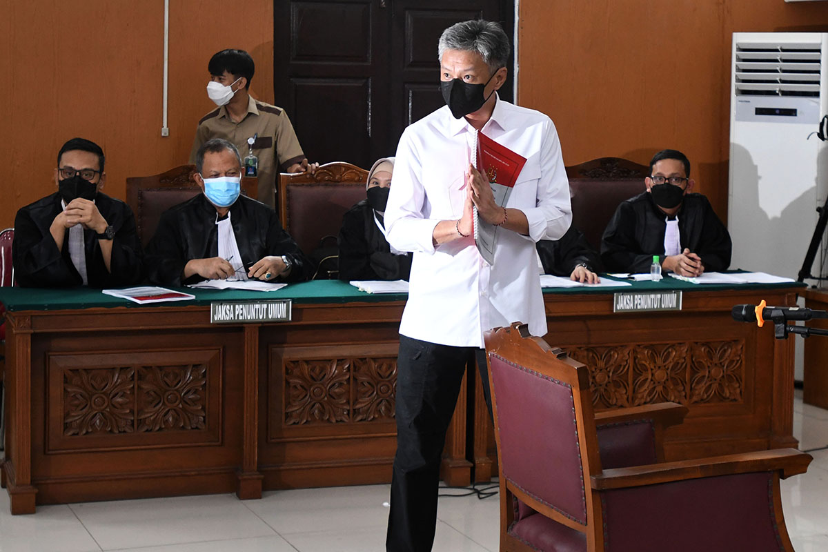 Sidang Perdana Kasus Obstruction of Justice Hendra Kurniawan