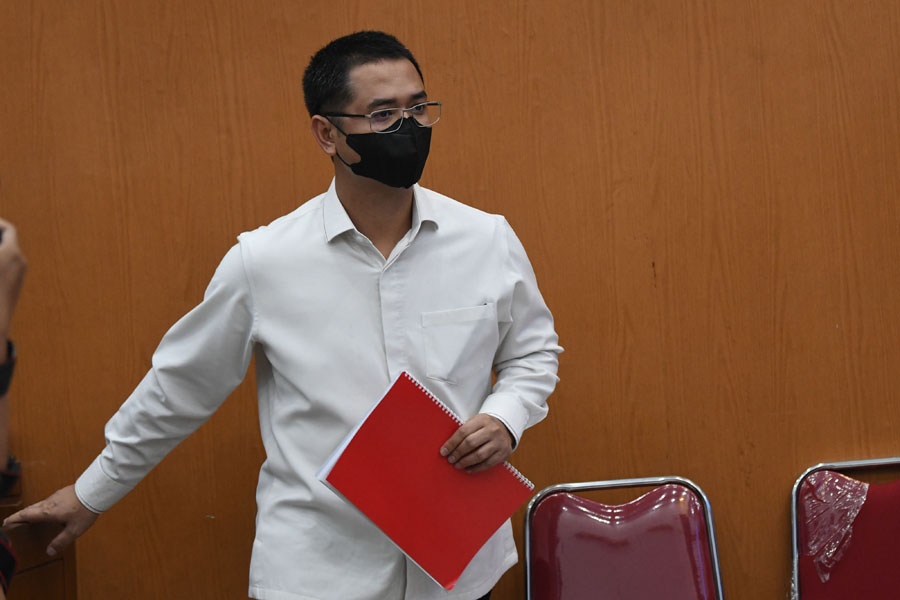 Sidang Perdana Irfan Widyanto