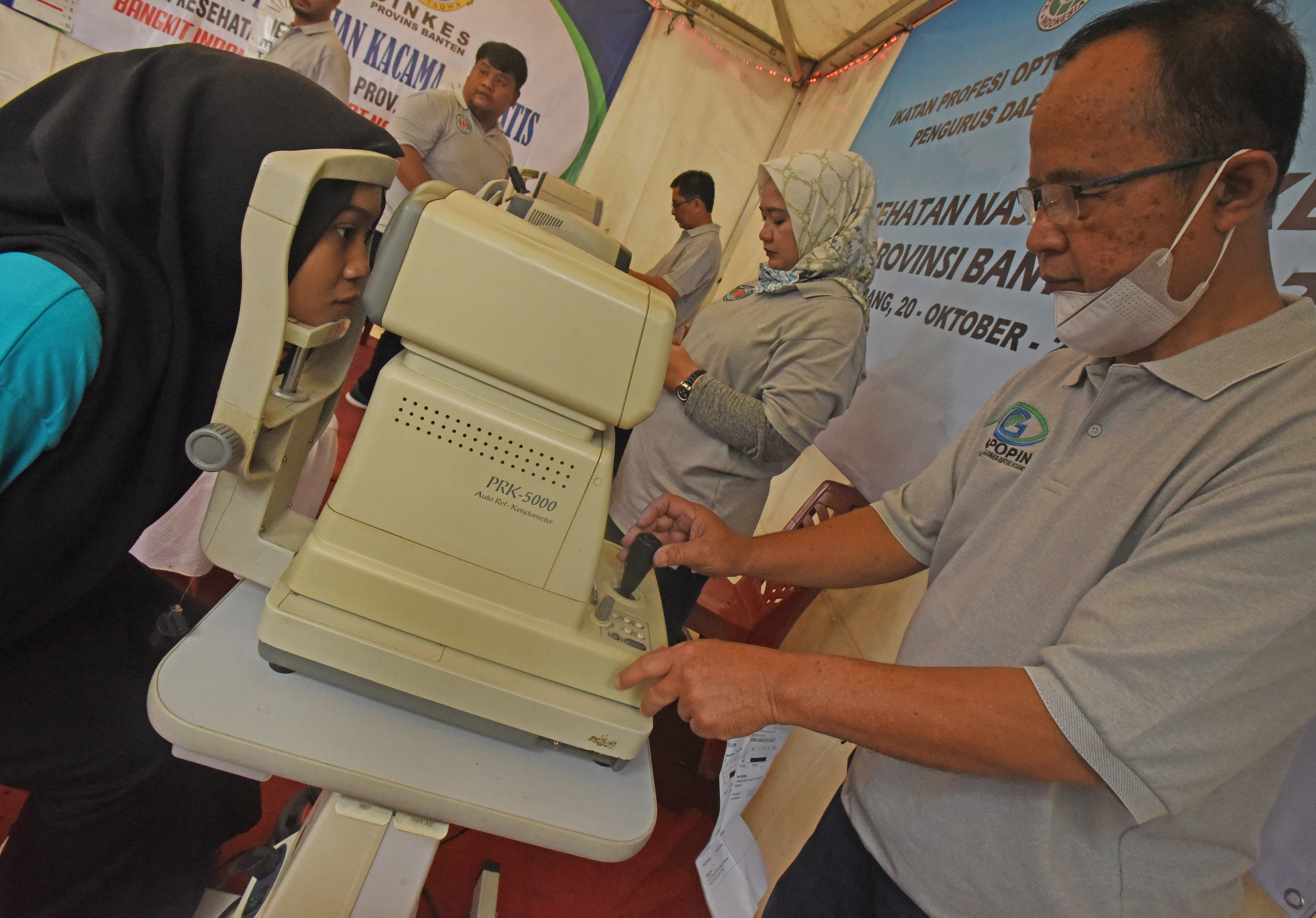 Kacamata Gratis untuk Pelajar di Banten