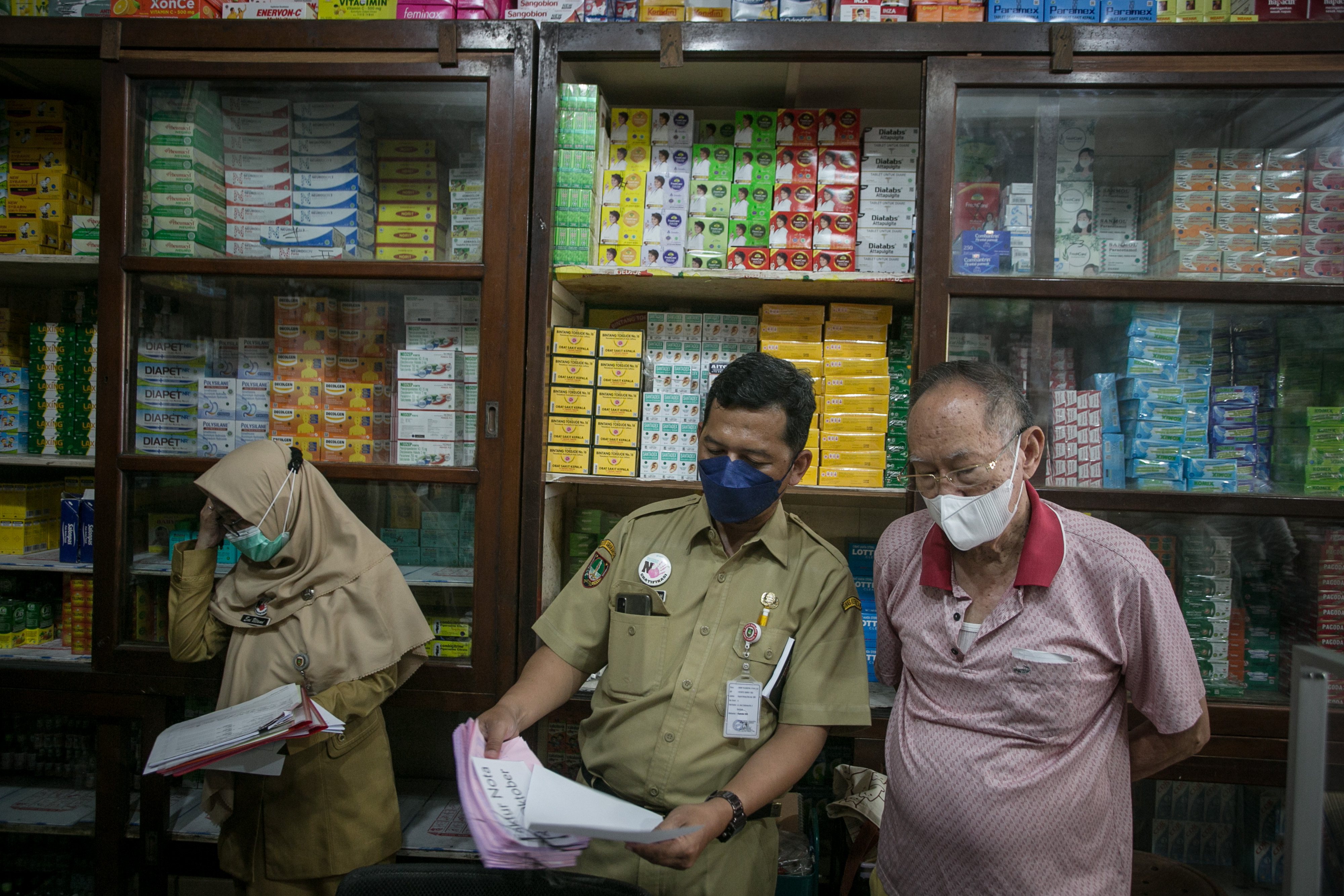 Sidak Pengawasan Penjualan Obat Sirup