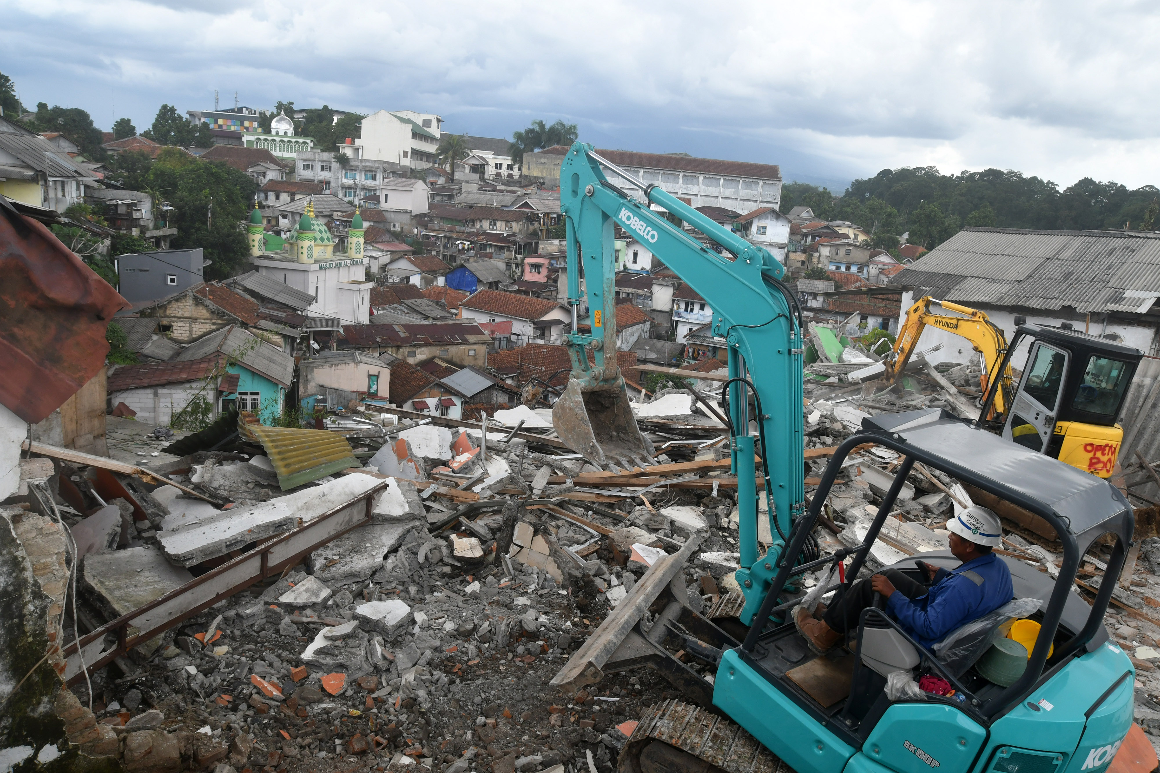 Pembongkaran Bangunan Tanpa Izin di Bogor