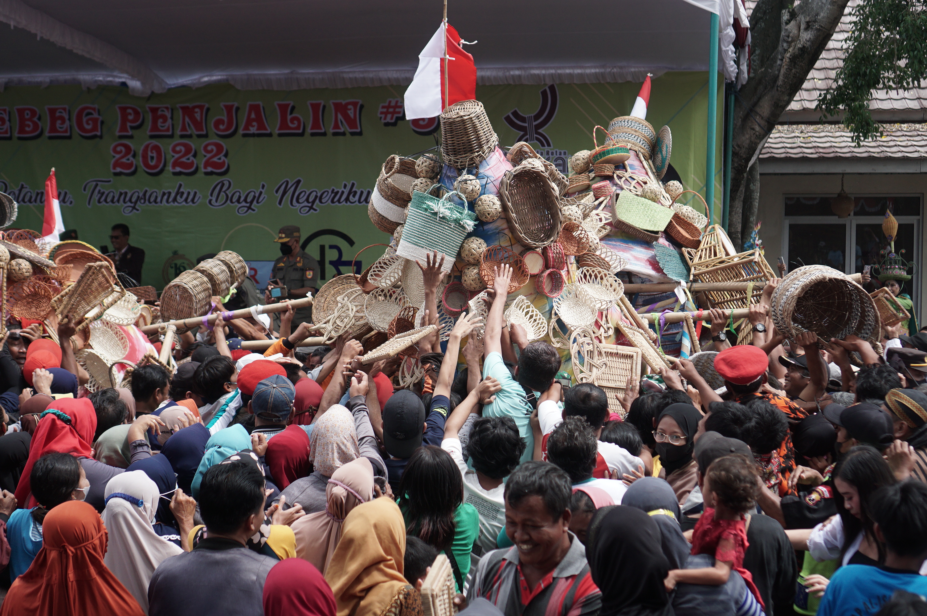 Grebeg Penjalin Desa Rotan Trangsan