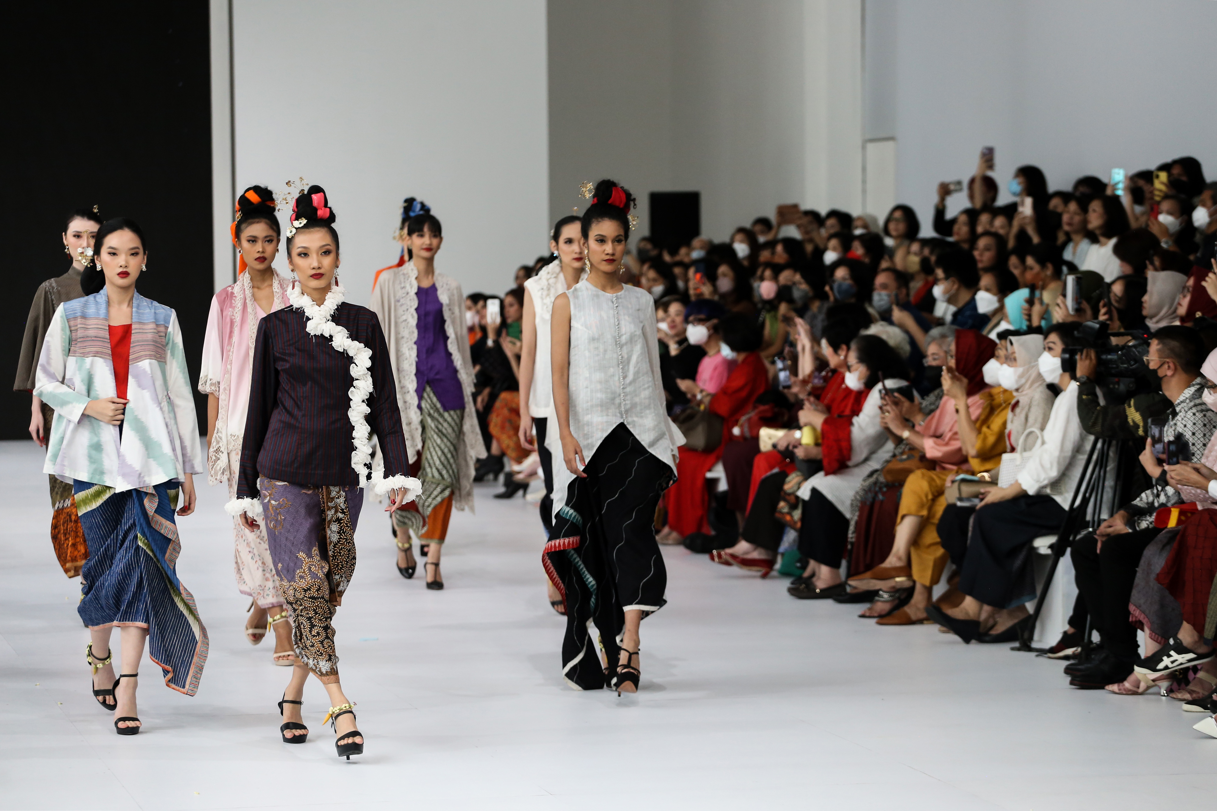 Busana Koleksi BINhouse di JFW 2023