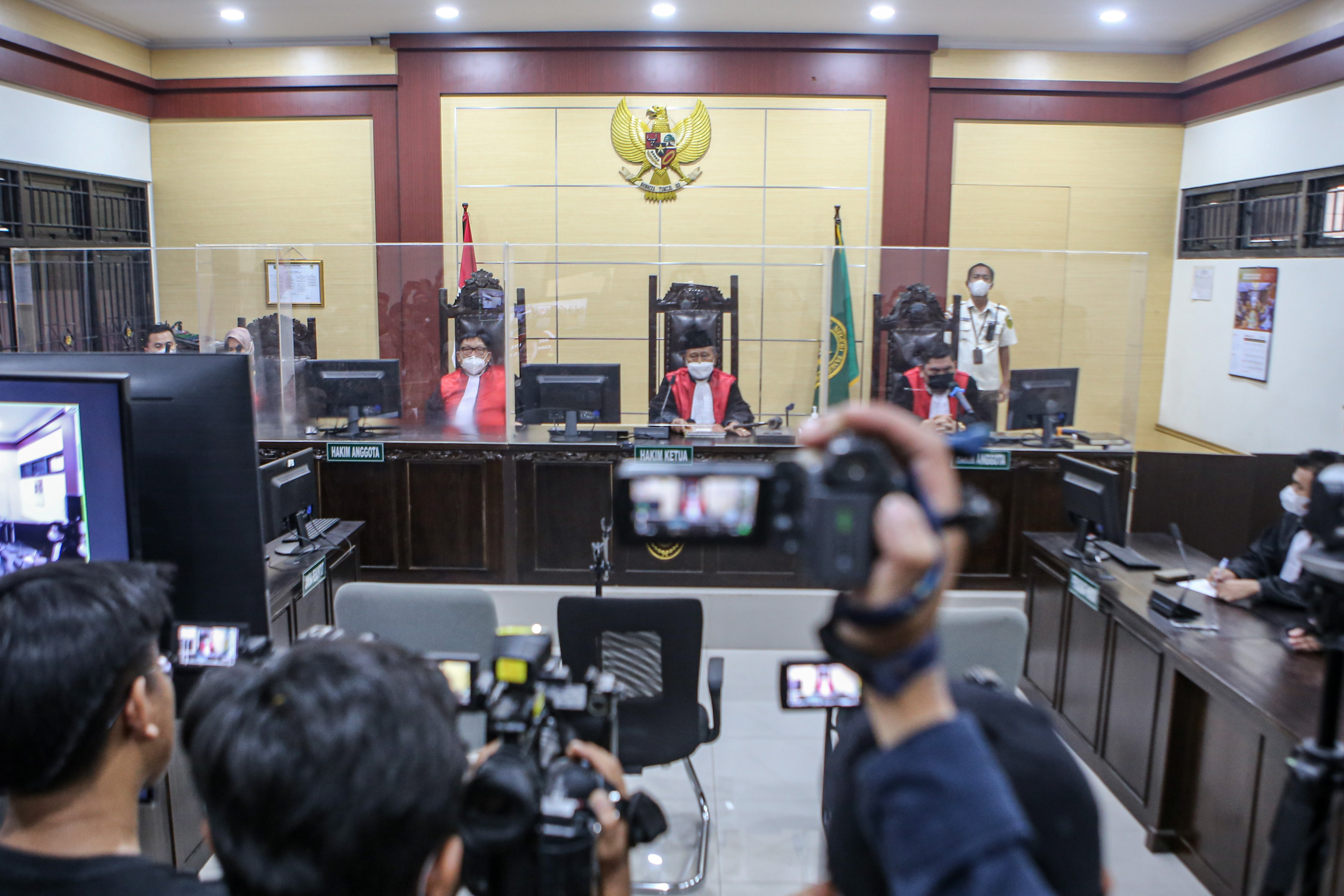 Sidang Putusan indra Kenz Ditunda