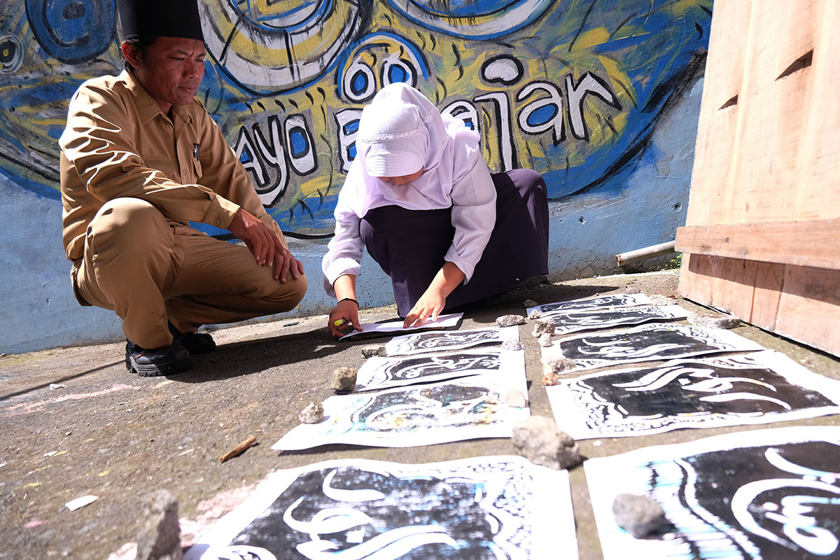 Teknik kaligrafi Cetak Tinggi 