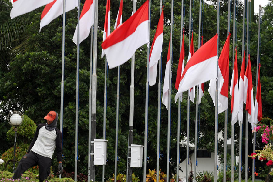 H+17 Pascatragedi Kanjuruhan Bendera Setengah Tiang Masih Terpasang