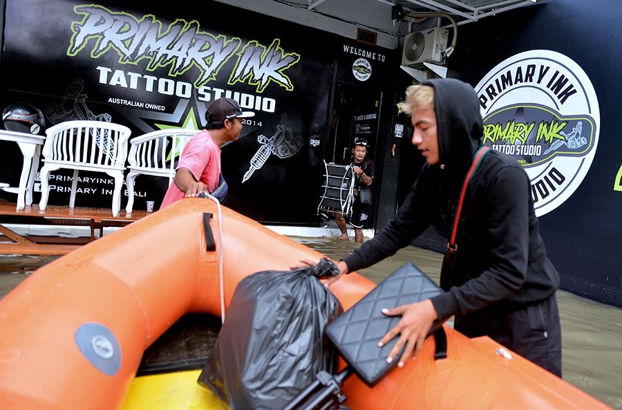 Akibat Hujan Deras Banjir Merendam Kawasan Legian Badung Bali 