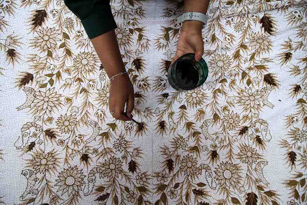 Melestarikan Budaya Batik