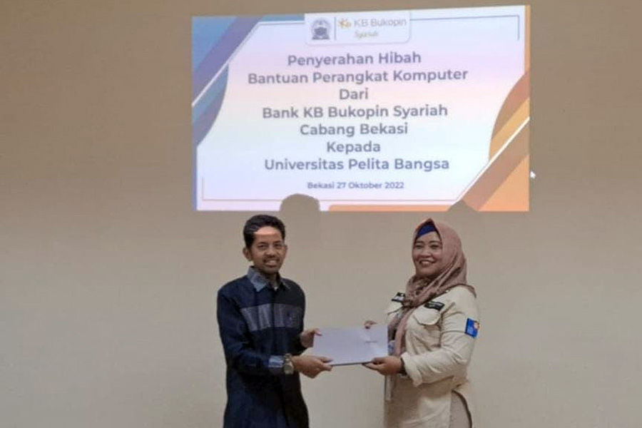 KB Bukopin Syariah Bekasi Hibahkan Lapton ke Universitas Pelita Bangsa