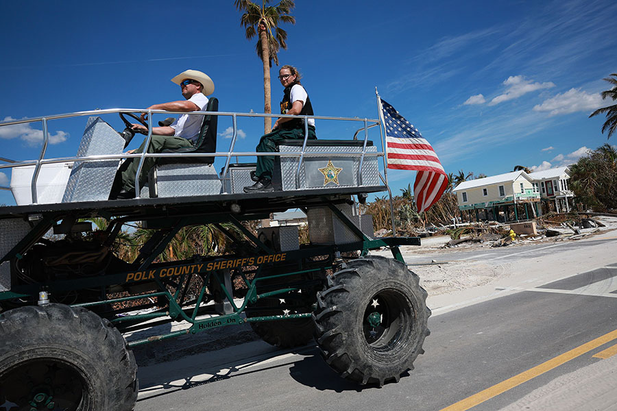 Korban Tewas Badai Ian di Florida Mencapai 100 orang 