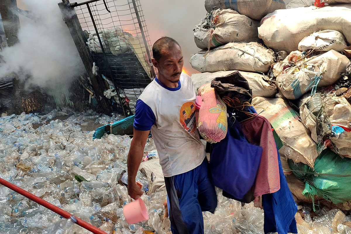 Kebakaran di Kawasan Permata Hijau