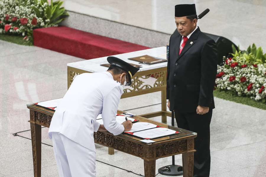 Mendagri Melantik Penjabat Gubernur DKI Jakarta Heru Budi Hartono