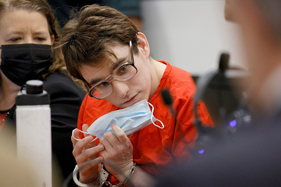 Hukuman Seumur Hidup Bagi Penembak 17 Siswa di Florida