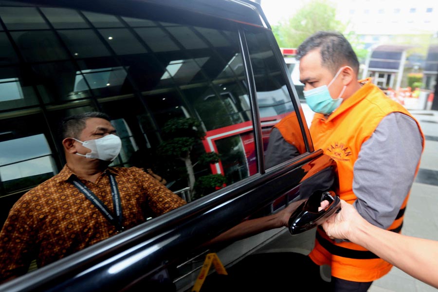 KPK Periksa Mantan Pejabat Kemenkeu Rifa Surya